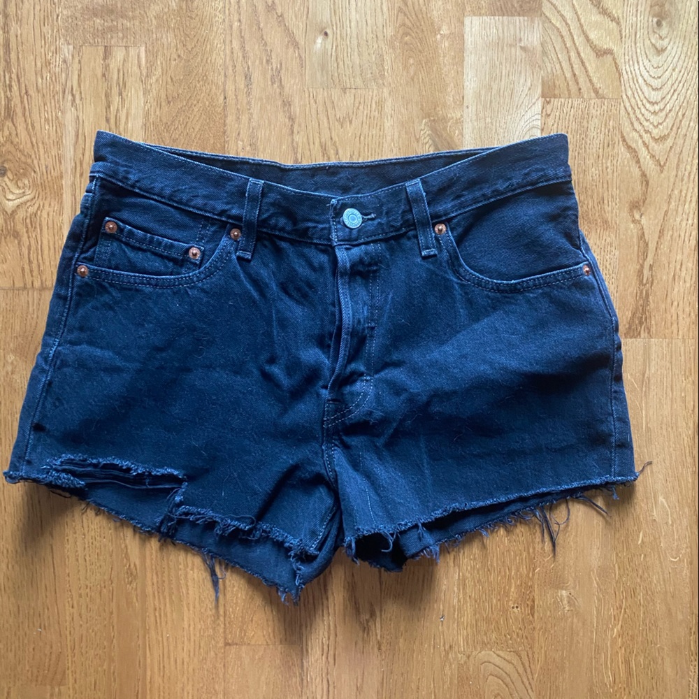 Black Levi shorts size 29